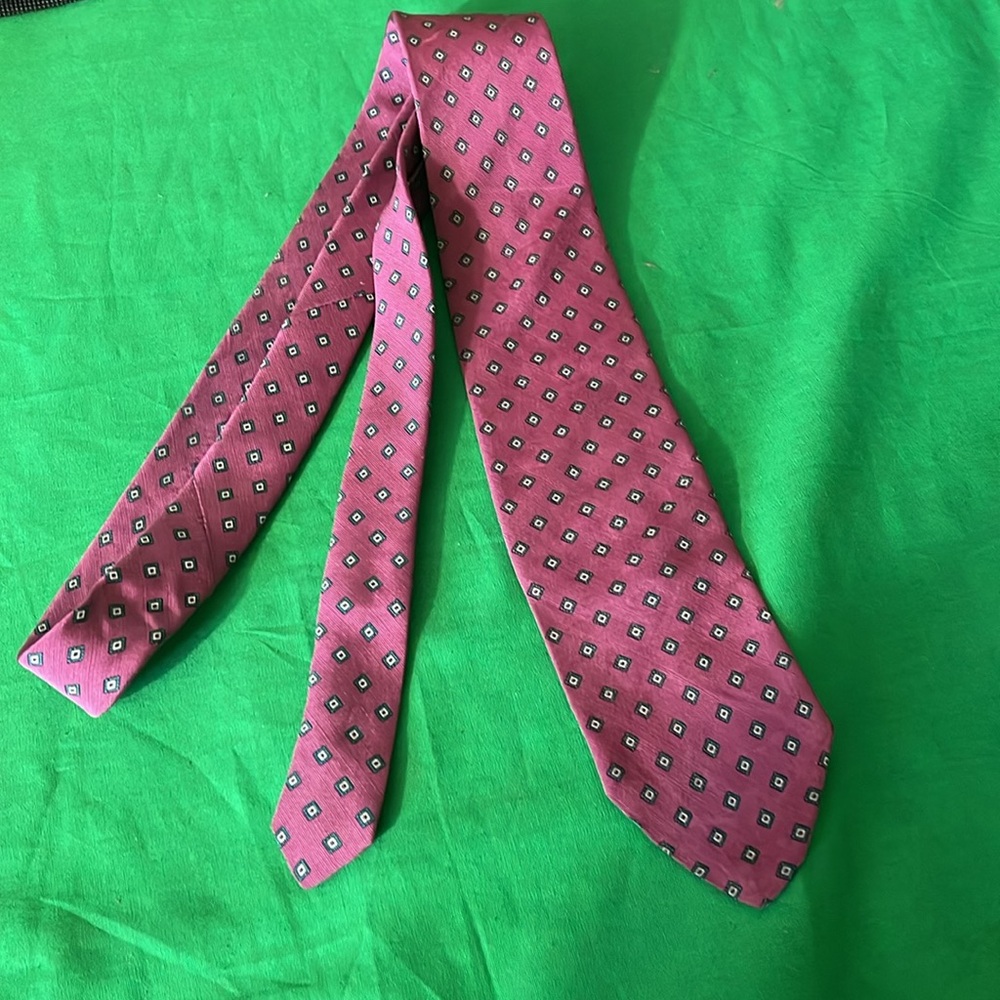 The Men's Store Pink and Blue Patterned Tie